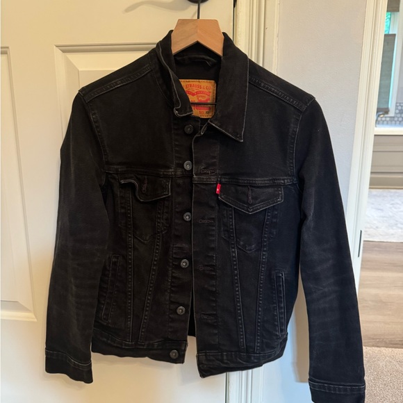 Levi’s Denim Jacket - Picture 1 of 3